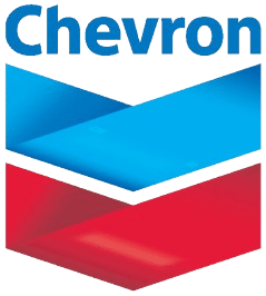 לוגו Chevron המציג את המילה "Chevron" בכחול מעל שני משולשים בצורת V, אחד כחול למעלה ואחד אדום למטה.